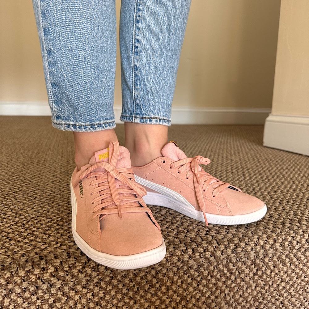 Rose Suede Puma Sneakers